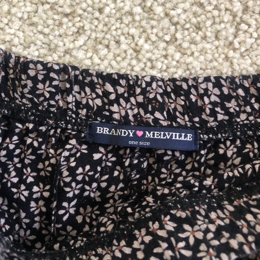 Brandy Melville Luma Skirt - Picture 3 of 4